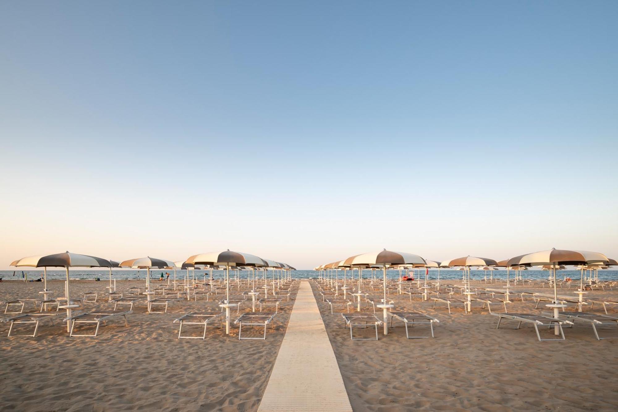 Hotel Playa Suite Fano Eksteriør bilde