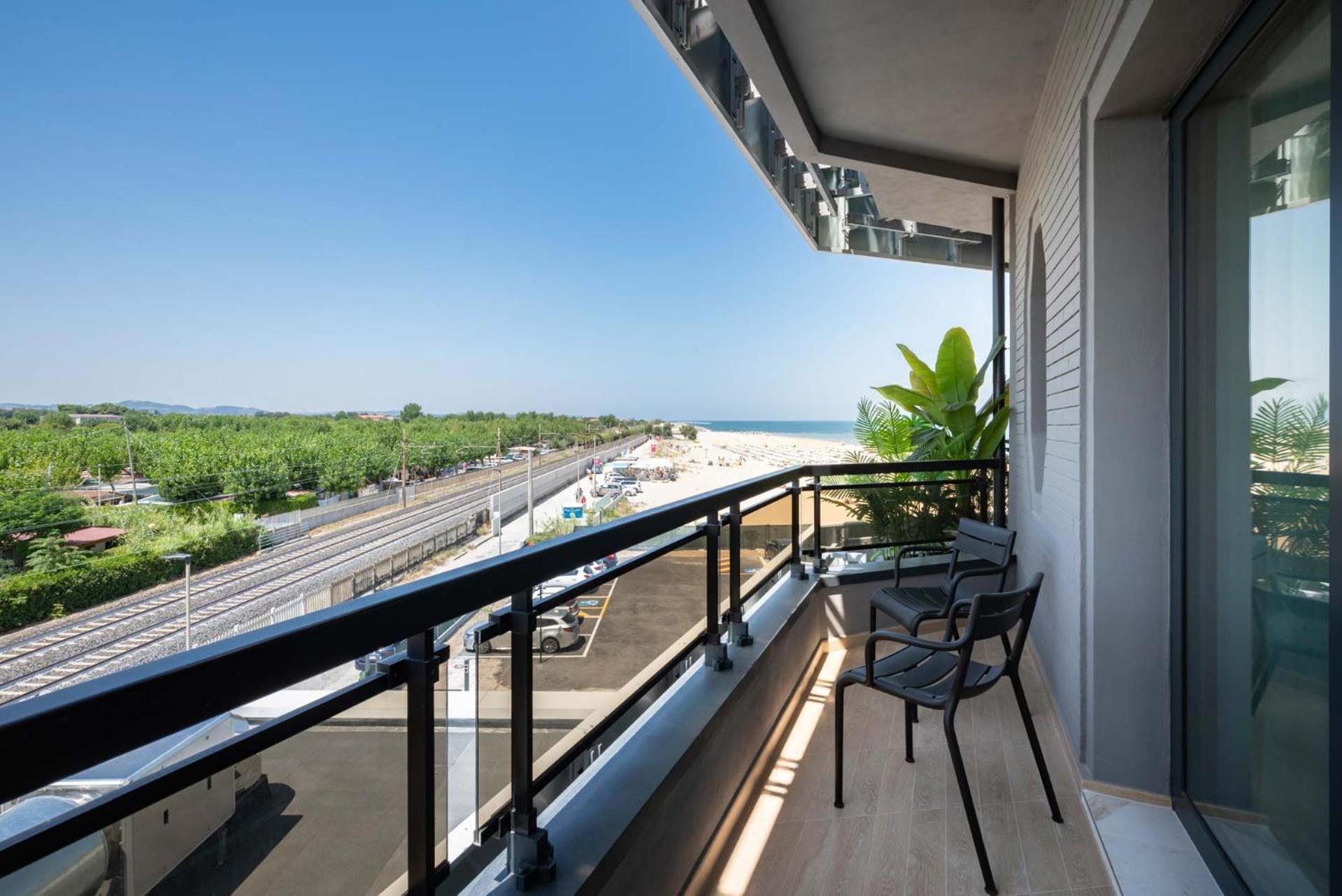 Hotel Playa Suite Fano Eksteriør bilde